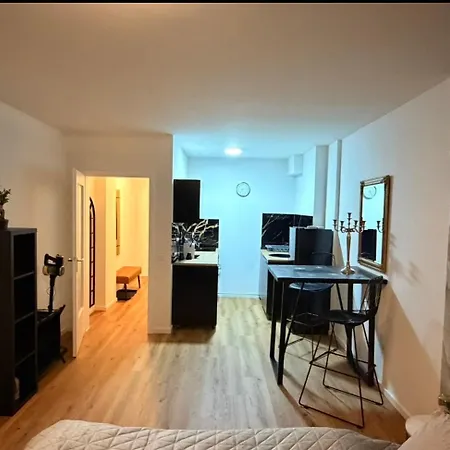Modernescity Innenstadt, Balkon Διαμέρισμα Aψβούργη